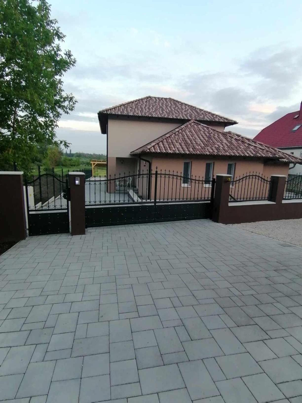Villa Leona 기에네스디아스 외부 사진