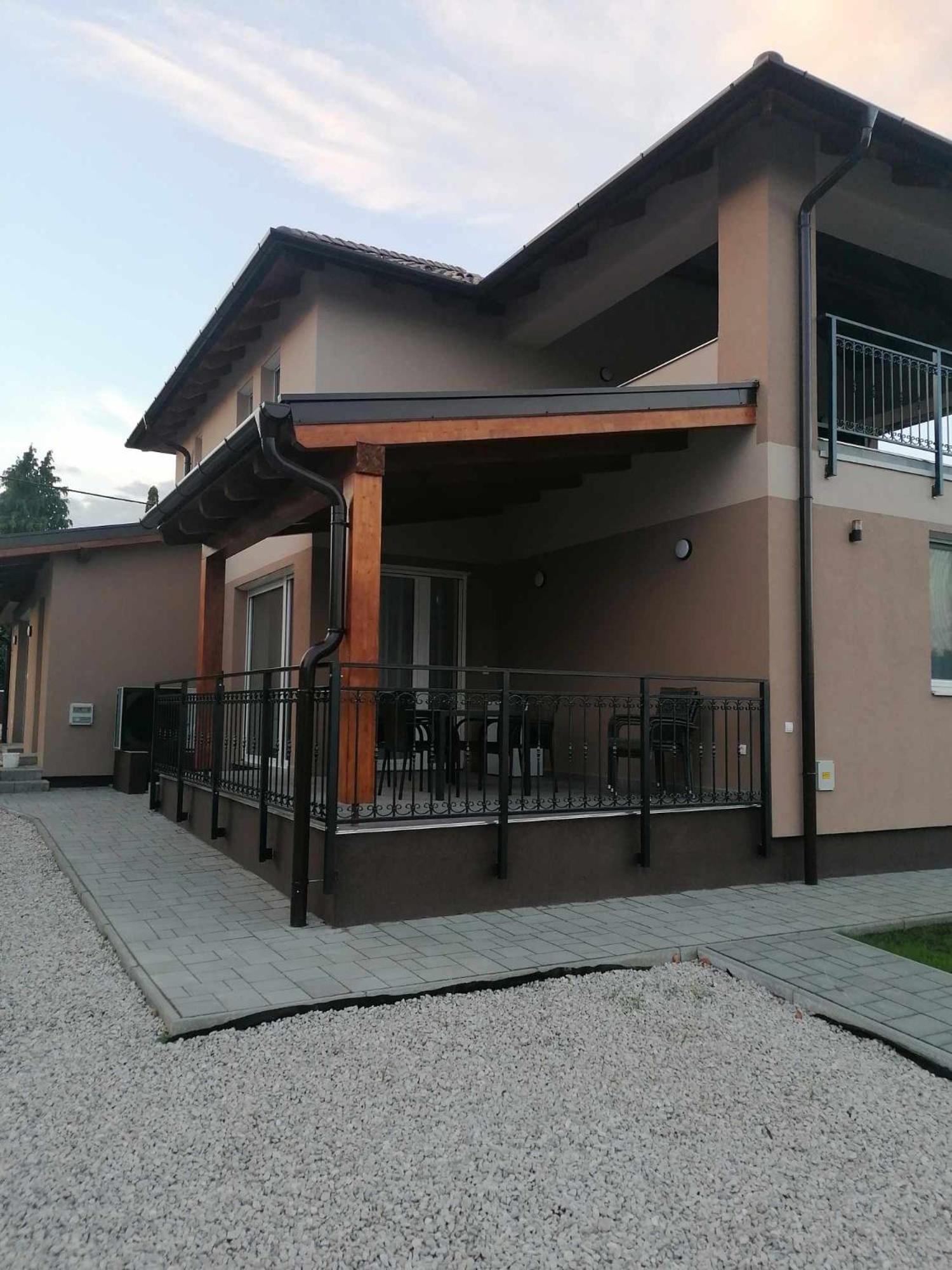 Villa Leona 기에네스디아스 외부 사진