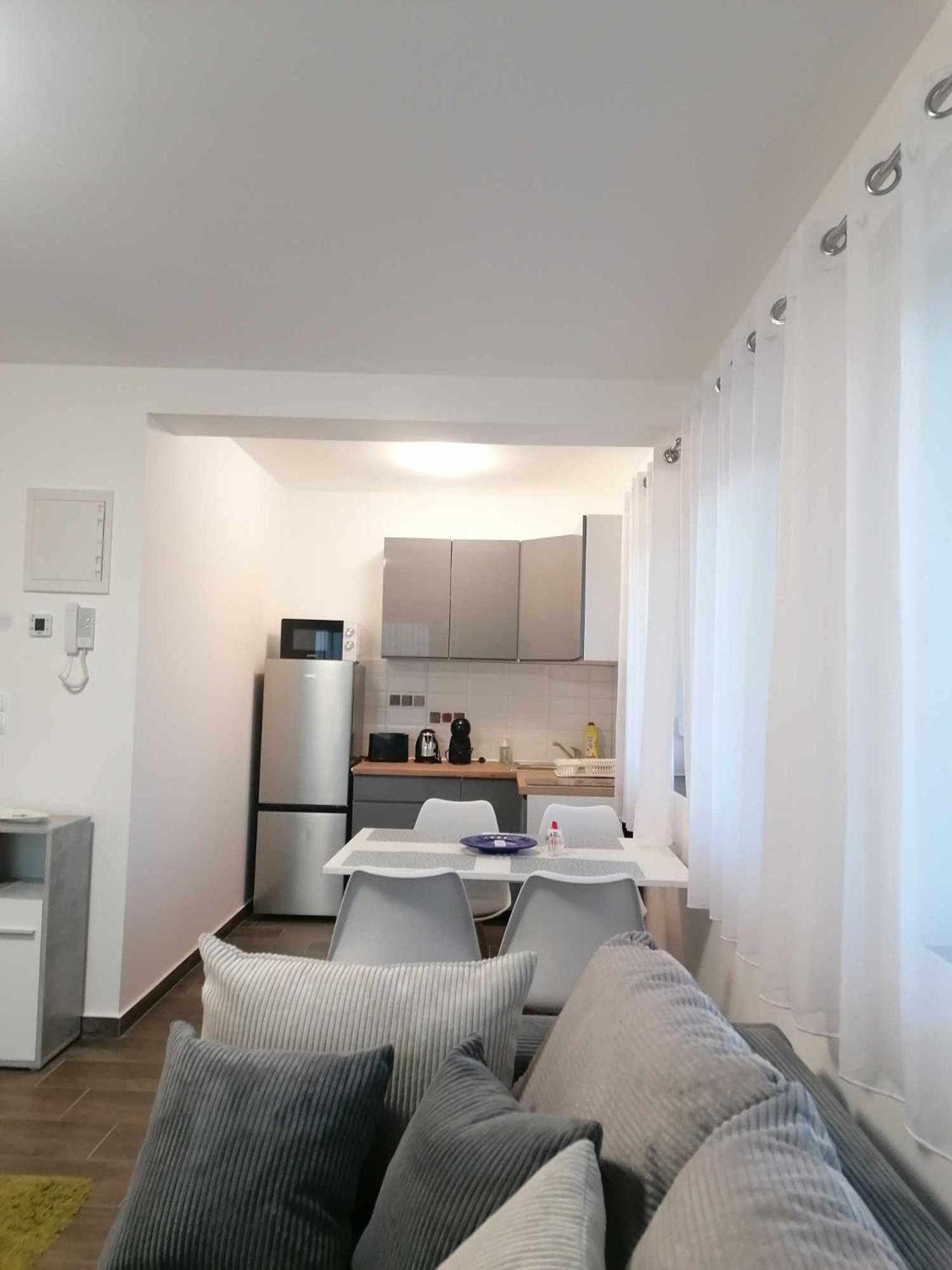 Villa Leona 기에네스디아스 외부 사진
